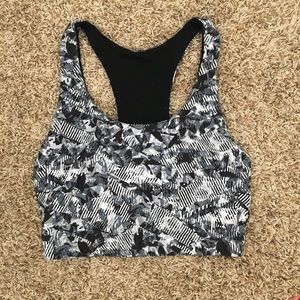 GAP Tops - Gap Gapfit Black Reversible Crop Top | M GAP Tops - Gap Gapfit Black Reversible Crop Top | M
